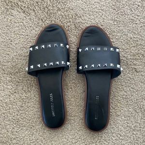Studded flips